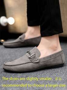 男士乐福鞋 新款休闲鞋 百搭莫卡辛鞋 金属扣装饰一脚蹬渔夫鞋 适合情人节、万圣节、散步、约会的休闲鞋（尺码偏小偏窄，建议购买大一码） - 灰色 - 查看 2