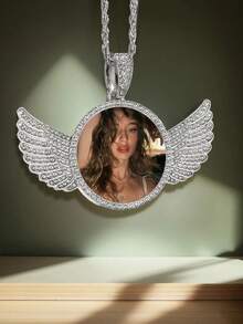 Personalized Rhinestone Rivet Angel Wings Photo Necklace | Customized Photo Necklace | Hip Hop Photo Pendant | Iced Customized Round Photo Pendant, Gold, Silver, Fashion, Colorful, Retro, Unisex, Simple, Casual, Customized, Personalized, Unique, Ideal Gift For Him, Ideal Gift For Her, Her, Boyfriend, Girlfriend, Dad, Mom, Family, Friends, Anniversary, Birthday, Graduation, Prom, Party, Jewelry