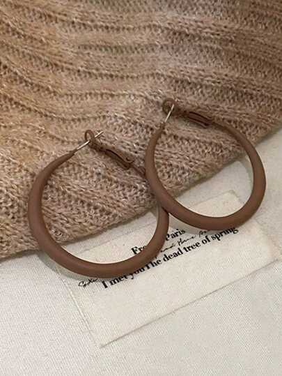 1 对复古优雅哑光棕色几何设计时尚环状耳环，适合女性日常通勤、节日、派对