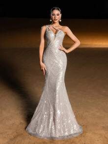 Elisanya Haute Glamour Luxury Geometric Sequin & Bead Mermaid Evening Gown – One-Shoulder With Asymmetrical Rhinestone Chain Strap, Fish-Tail Skirt - Apricot - View 4