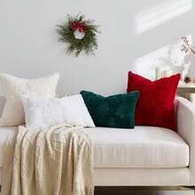 1/2 szt. beżowa, pluszowa poszewka na poduszkę z motywem świątecznych płatków śniegu (wkładka nie jest dołączona), dwustronna tkanina z holenderskiego lnu, kwadratowa poszewka na poduszkę, świąteczna dekoracja do domu, miękka pluszowa tkanina, nowoczesna dekoracja na sofę, do sypialni i akademika