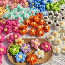 10/100PCS Handmade Crochet Colorful Small Woolen Flowers Puffs, Pulled Out Can Be Used As Holiday Accessories Clothing Accessories, Inserted Can Be Used As Flower Ornaments, Table Decoration, Bedroom Decoration, Valentine's Day Gift, Gift For Daughter Or Mother- Vibrant Holiday Clothing Accessories