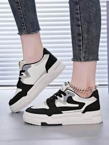 Flipark Plus Size Women's Thick Sole Casual White Sneakers, 2025 New Autumn Style Student Campus Hong Kong Wind Vintage Panda Pattern Outdoor Travel Shoes