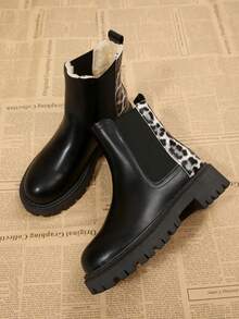 秋冬女士黑色粗跟时尚舒适踝靴，弹力PU皮革休闲短靴，升级工艺设计，提升足部舒适度，豹纹撞色时尚设计，凸显优雅知性之美，加厚保暖内衬，冬季必备保暖靴，经典百搭，毛绒靴 - 黑與白 - 查看 6