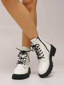 新款女士平底踝靴，厚底黑色真皮机车靴，圆头系带时尚踝靴，秋冬款 - 白色 - 查看 4