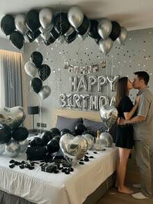 Bộ 46 bóng bay trang trí màu bạc và đen, bóng bay lá kim loại có biểu ngữ chữ "Chúc mừng sinh nhật" màu bạc 16", bóng bay hình trái tim màu bạc 18", bóng bay cao su màu đen và ánh kim 10", hoàn hảo cho tiệc sinh nhật nam/bạn trai, cũng thích hợp cho tiệc sinh nhật của các cô gái sành điệu, tiệc dành cho người lớn, trang trí sinh nhật tại nhà tối giản và thanh lịch - Bạc và đen - Xem 3
