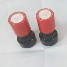 圆形印章 返校季确认印章，自印红黑勾号印章，适用于办公室文件审批、家庭作业评分、库存核查等 - √正確紅色蓋印 - 查看 7