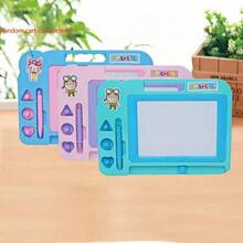 1 prancheta colorida para desenho e escrita - Uma ferramenta divertida para aprender a desenhar, prancheta, bloco de desenho para rabiscos, prancheta pequena para escrever, prancheta para presente, prática de caligrafia. Elementos aleatórios de desenho animado na prancheta, o melhor presente para o Natal e outros feriados.