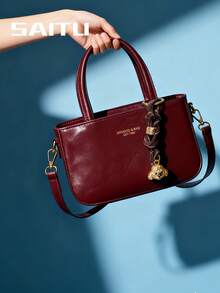 Borsa a tracolla quadrata da donna di colore unito con tracolla rimovibile, charm a forma di cane in metallo, motivo con stampa di lettere, borsa a tracolla elegante bordeaux, chiusura con cerniera, fodera in poliestere, stile vintage, adatta per lo shopping e le uscite