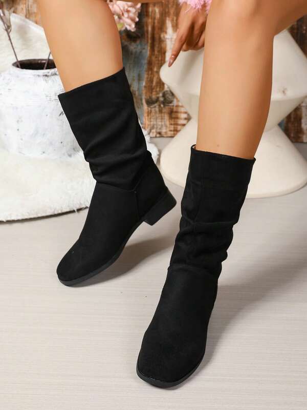 2025 Neue Flache Dicke Absatz Damen Stiefeletten, Bequeme Lässige Minimalistische Slip-On Nicht Ermüdende Spitze Zehe Gefaltete Kleid/Arbeits Stiefel