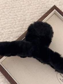 1pc Super Fairy Plush Hair Clip Girl Multi-Purpose Fluffy Hat With A Cute Hairstyle Accessory For A Look Fashion Claw Clips Fashion Hair Clutch Winter Hair Accessories