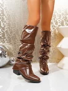 Sepatu Bot Hak Tebal Setinggi Betis Terbaru Musim Gugur/Dingin 2025 untuk Wanita Bertubuh Mungil, Sepatu Bot Gaun Serbaguna dengan Detail Kerut dan Hak Persegi Ujung Lancip yang Melangsingkan - Coklat - View 4