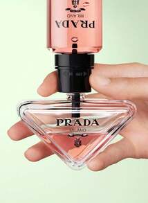 Prada Paradoxe 女士淡香水喷雾 EDP 香水 0.34 盎司/10 毫升 1 盎司/30 毫升 1.7 盎司/50 毫升 3.3 盎司/100 毫升 持久留香 女友 妻子 母亲 朋友 男朋友 丈夫 父亲 兄弟 生日 毕业派对 旅行 露营 户外 学校 校园旅行 节日 周年纪念 秋季 万圣节 秋季造型 庄严奢华 轻松优雅 SimpleLuxe - EDP - 查看 4