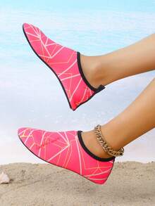 Nuevos zapatos de playa para hombres y mujeres en parques acuáticos, zapatos para vadear el río o hacer snorkel con suela suave y negra antideslizante, calcetines de agua, zapatos de natación, zapatillas suaves y transpirables para correr en la cinta rodante, para evitar cortes en los pies