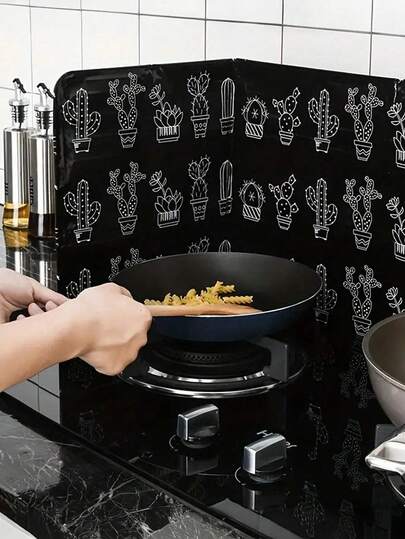 1/2 Pieces Kitchen Splash Screen, Splash Screen, Kitchen Oil Cover, Non Stick Splash Screen, And Aluminum Splash Screen. Stove Insulation Screen, Baking Cookware, Deep Frying, Baking, Home, Travel, Kitchen Essential Oil Baffle, Easy To Clean, Kitchen Accessories, Essential Kitchen Oil Baffle, National Day, Back To School Season, Halloween, Christmas