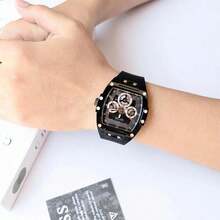 Guess Orologio da uomo multifunzione Phoenix GW0203G6 con cinturino in silicone giallo e quadrante nero a tonneau, adatto per uno stile casual e sportivo da indossare tutti i giorni, regalo di stile per uomo e ragazzo