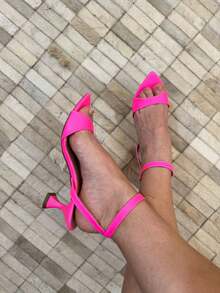 Low Heel Sandal With Leaf Toe - Pink Neon - View 1