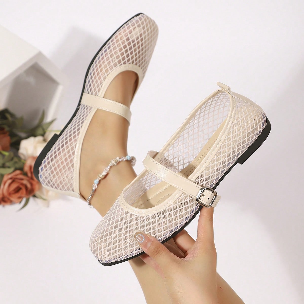 Nuevas bailarinas para mujer, zapatos planos de punta puntiaguda para primavera, sandalias casuales de unicolor y transpirables, zapatos de moda y có
