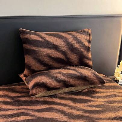 1pc Faux Rabbit Fur Maillard Color Pillowcase, 48*74cm, Skin-Friendly & Soft, Suitable For Home Use