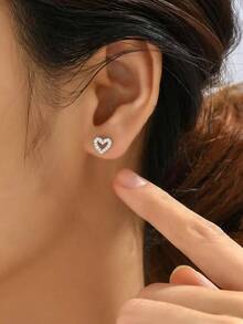 Cubic Zirconia Heart Design Stud Earrings Valentines - 銀色 - 查看 5