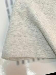 A Round Neck Short Sleeve T-Shirt With A Stylish White Lettering Print, A Loose Top That Goes Well With Summer Fashion - 淺灰色 - 查看 5