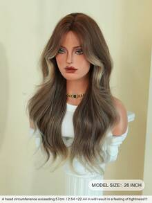 AKAKO 26 Inch Flax Brown Ombre Long Wavy Wig With Curtain Bangs, High Quality Heat-Resistant Fiber Synthetic Wave Curly Hair Wig, Gorgeous Goth Style Costume Wigs For Women Halloween Party Masquerade Ball,Music Festivals & Carnival Use - 亞麻棕 - 查看 3