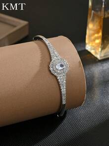 1 buc. Brățară rotundă geometrică creativă cu zirconiu cubic încrustat cu cupru, concepută cu lux și eleganță pentru a vă îmbunătăți ținuta.