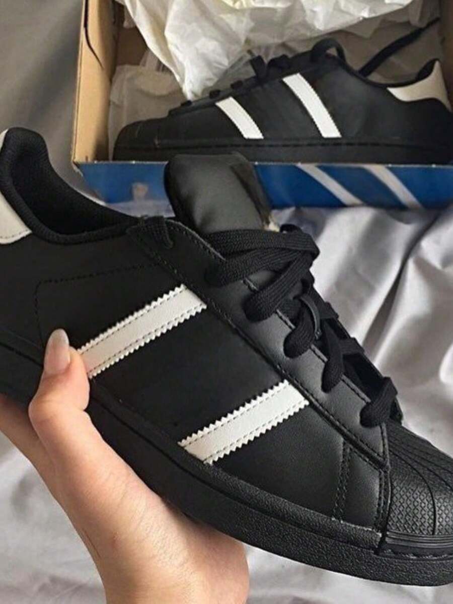 Sneakers Various Colors Classic Style For Everyone ENJOY - Black - View 1