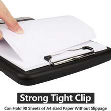1 pieza Tablero de clip de archivo de estilo INS de alta transparencia en PP, Tablero de escritura con hojas sueltas A4 con diseño antideslizante, que combina perfectamente el diseño minimalista nórdico y las funciones eficientes de oficina/estudio. Hecho de material PP de alta transparencia, ligero y resistente al desgaste, el diseño antideslizante garantiza un uso duradero sin daños. El tablero de escritura antideslizante proporciona un soporte estable para una escritura suave. Adecuado para la organización de material de diario, almacenamiento de documentos de oficina