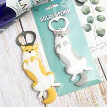 1pc Adorable Cat-Shaped Bottle Opener With Heart Cutout - Durable Plastic, Manual Operation, Perfect For Beer & Dog Lovers, Cute Kitchen Gadget