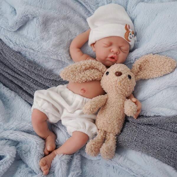 Realistic Cute 12 Inch Sleeping Reborn Doll In Wearing Yellow Outfit & White Hat, Full Soft Silicone Reborn Doll Girl Soft Solid Silicone Reborn Baby New Year Birthday Christmas Halloween Thanksgiving Gift, Suitable For Kids Over Three Years Old