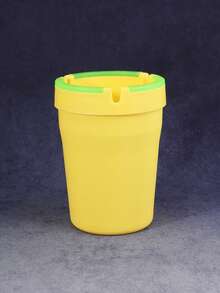 1pc Glow In The Dark Car Ashtray Cigarette Self-Extinguishing Cup Car Ash Holder Portable Truck Home Office PORTABLE ASHTRAY