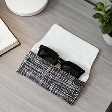 Simple Plaid Gray Eyeglass Case, With Elegant Gray As The Main Color Tone, Incorporating Exquisite Plaid Elements, Soft Material Gently Protects Glasses, Flip-Top Design For Easy Access, A Practical And Subtly Fashionable Eyewear Storage Essential