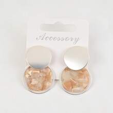 1 对时尚亚克力圆形吊坠耳环，适合女性夏季休闲或聚会佩戴