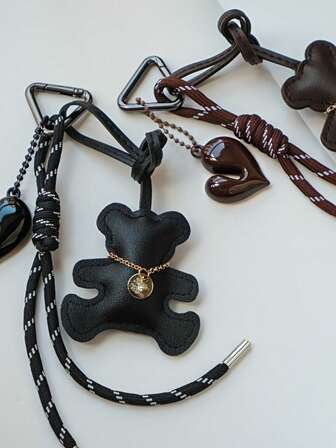 Söt & Fashionabel Björn Triangel Elastisk Nyckelring Med Hjärthänge Dekor Och Tofs, Triangel Fjäderspänne Design, Snygg Väskberlock