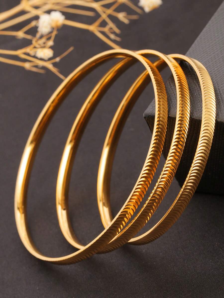 1pc Stainless Steel Retro Chic Striped Smooth Bangle Bracelet, Fashionable Elegant Niche , Suitable For Women's Daily Commute Wear, Gift For Friends Or Girlfriend, Social Gifting - Car Pattern Striped Batch Flower Bracelet - View 1