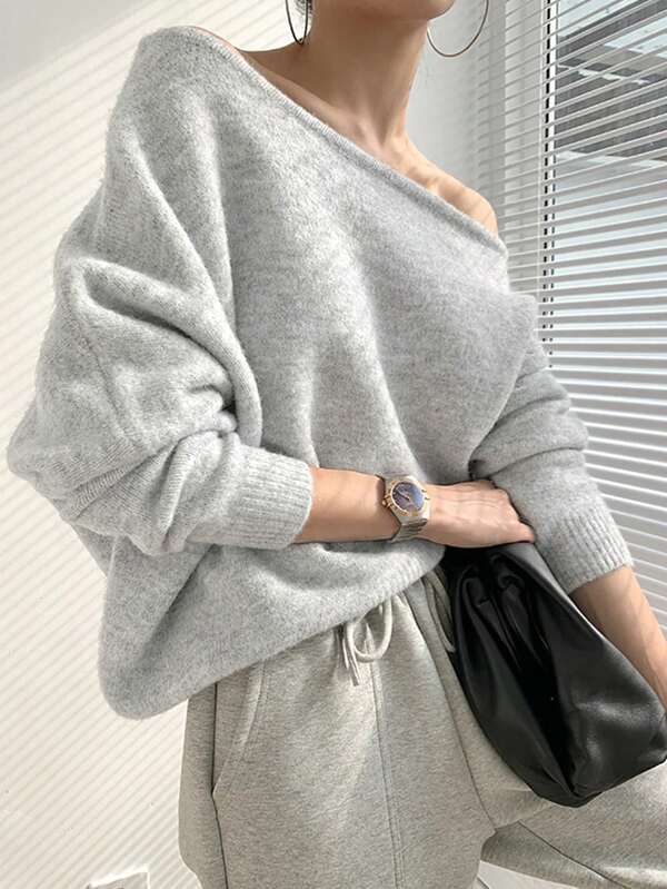 Elegante y de moda Ropa de mujer de unicolor de otoño Nuevo estilo Damas Estilo casual simple diario de asistencia a festivales, Cita con hombros descubiertos de punto acanalado de manga larga Foto sexy Suéter holgado de punto, Señoras de la calle, Salir Tops