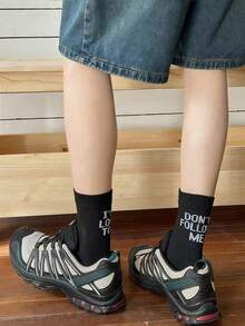 1/2/4 pares Envío aleatorio de calcetines con eslogan raro, letra simple, calcetines de skate, calcetines de pareja, calcetines deportivos y casuales de moda para hombres y mujeres