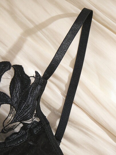 Com Tafel Zachte Geborduurde Verleidelijke Lingerie Set Steel Rims, Heart Shaped Two Pieces Adjustable Shoulder Straps BH Underwear, That Can Be Worn All Year Round, view 3