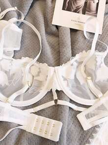 Enhance Your Bust! Sexy Lace Underwear Set With Gathered And Patchwork Details. Breathable Lace-Design Bra With A Shaping Design For Small Breasts. Prevents Sagging. Thin And Comfortable Lace. - 白色 - 查看 2