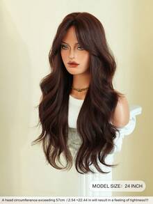AKAKO 24 Inch Wine Red Long Wavy Wig With Curtain Bangs, High Quality Heat-Resistant Fiber Synthetic Wave Curly Hair Wig, Gorgeous Goth Style Costume Burgundy Wigs For Women Halloween Party Masquerade Ball,Music Festivals & Carnival Use - 酒紅色 - 查看 3