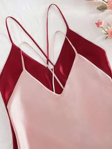 Conjunto de 2 peças de lingerie sexy feminina, costas cruzadas, alças ajustáveis, decote em V, cor lisa, camisola de cetim solta e confortável