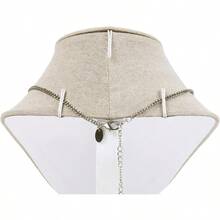 Mooca Soporte de exhibición de joyas de madera cubierta de lino para collar cadena de joyería soporte para exhibición de collares maniquí collar busto de joyería soporte de busto de 8 3/4 pulgadas de altura color marrón - BronceadoTanLinen - Ver 7