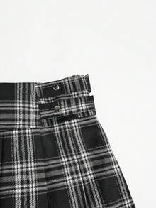 Chân váy ngắn kẻ caro phối màu phong cách Y2K, món đồ không thể thiếu gợi cảm cho các lễ hội âm nhạc mùa hè và mùa xuân. - Đen và trắng - Xem 6
