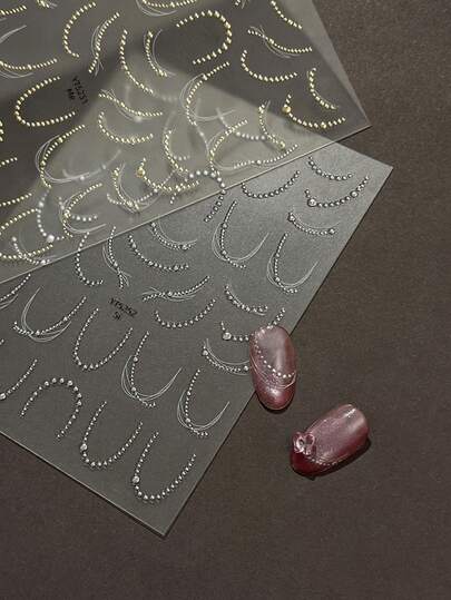 1件金银箔链条5D美甲贴纸，压纹法式曲线优雅金属自粘美甲贴花