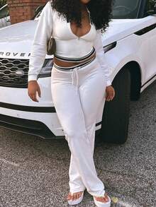 SEBOWEL Striped Knit Contrast Zipper Two Piece Set Women Long Sleeve Crop Top And Drawstring Pants Slim Outfits, Casual Fall Winter Going Out Suits - 白色 - 查看 1