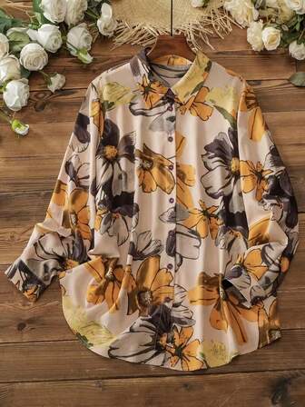 Damskjorta med blommönster, knappar framtill, långärmad, normal passform, med skjortkrage, vävt tyg