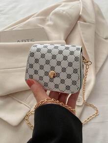 1pc New Classic Mini Crossbody Bag, Niche High-End Fashion New Handbag, Can Be Worn Crossbody, Metal Chain, Non-Adjustable Strap, Casual Chic, Suitable For Shopping And Leisure, Also Can Be Given As A Gift To Friends