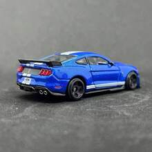 Burago 官方授權正版 1/64 比例合金車模 Mercedes-Benz Ford Cadillac Chevrolet 真實感壓鑄金屬小車模型 裝飾迷你收藏車模 - 2020年野馬Shelby GT500-藍色 - 查看 4