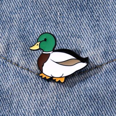 Teal Enamel Brooch Pin Fashion Duck Decorative Brooches Ornaments Lapel Bag Badges Jewelry Gifts 2025 New Style Christmas Men Gifts Bag Pins Gifts For Mother, Father, Graduation, And Teacher